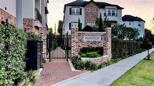 $3,600 | 1013 East 28th Street, Houston, TX 77009