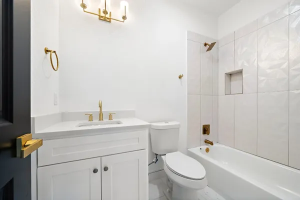 $3,600 | 1013 East 28th Street, Houston, TX 77009