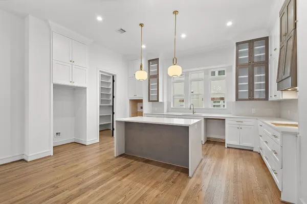 $3,600 | 1013 East 28th Street, Houston, TX 77009