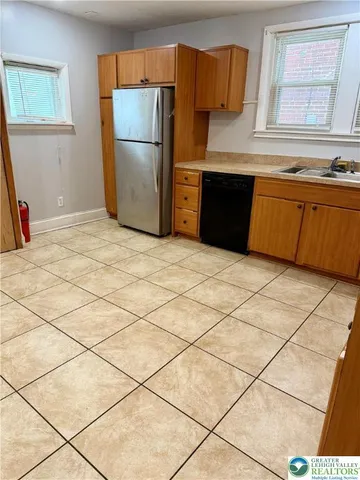 $2,250 | 811 South 10th Street, Allentown, PA 18103