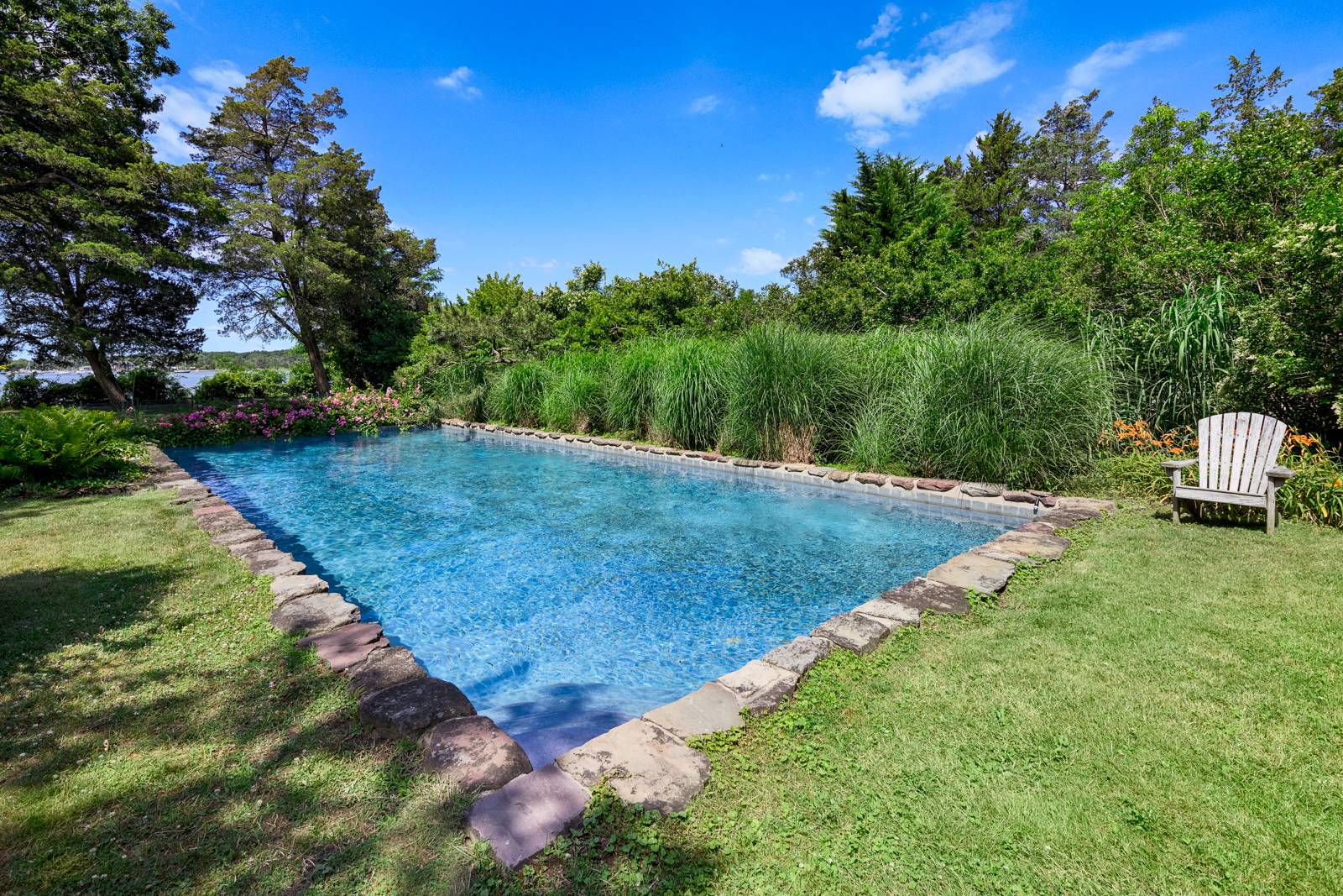 102 Towd Point Road Southampton, NY 11968 - Photo 18 of 38