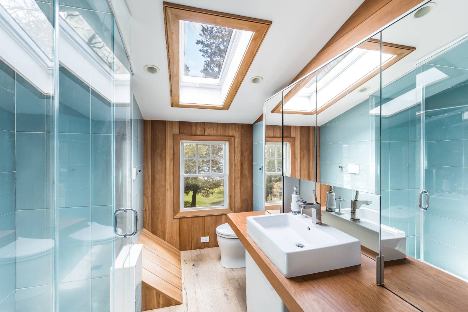 102 Towd Point Road Southampton, NY 11968 - Photo 21 of 38