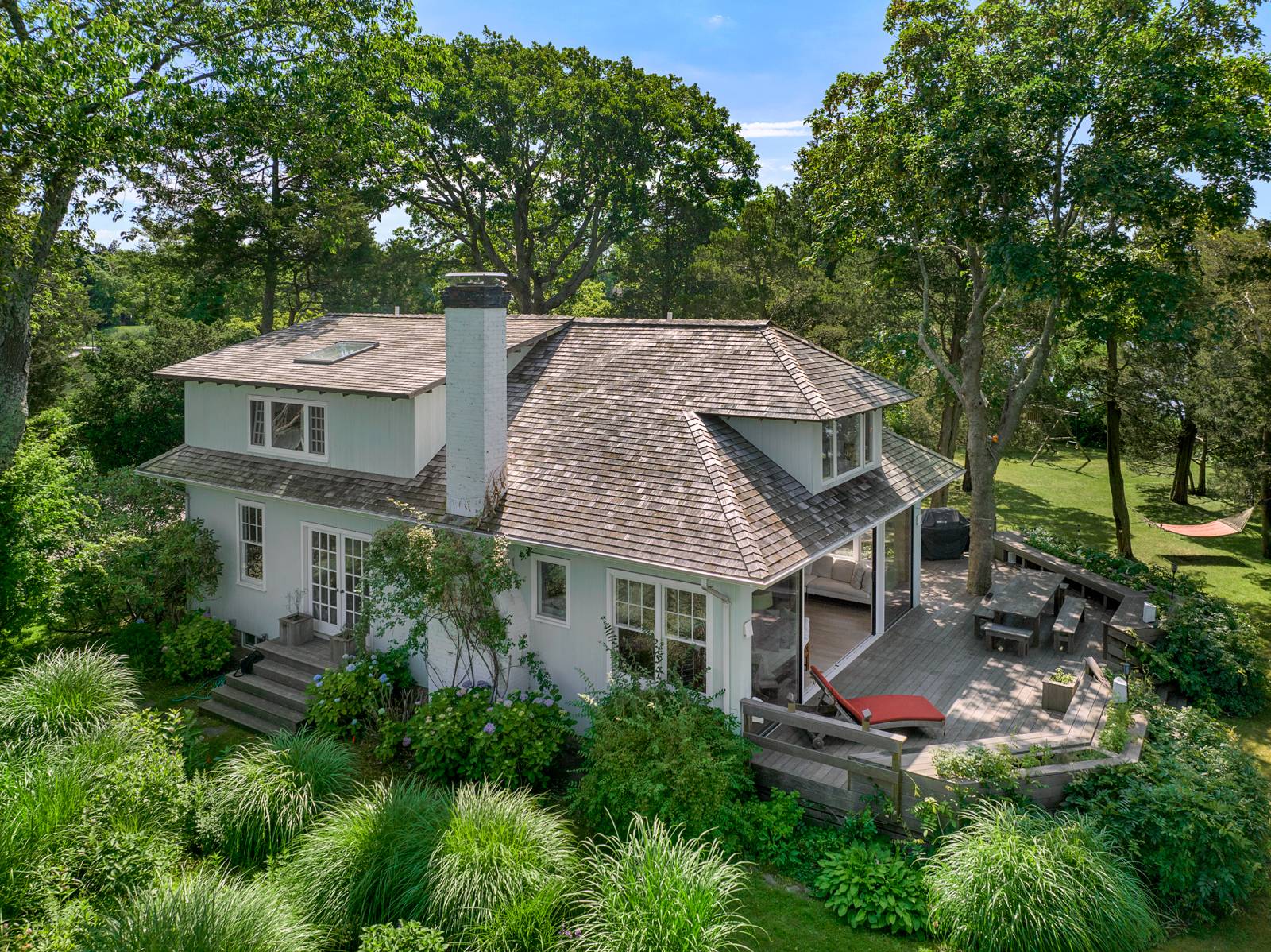 102 Towd Point Road Southampton, NY 11968 - Photo 4 of 38