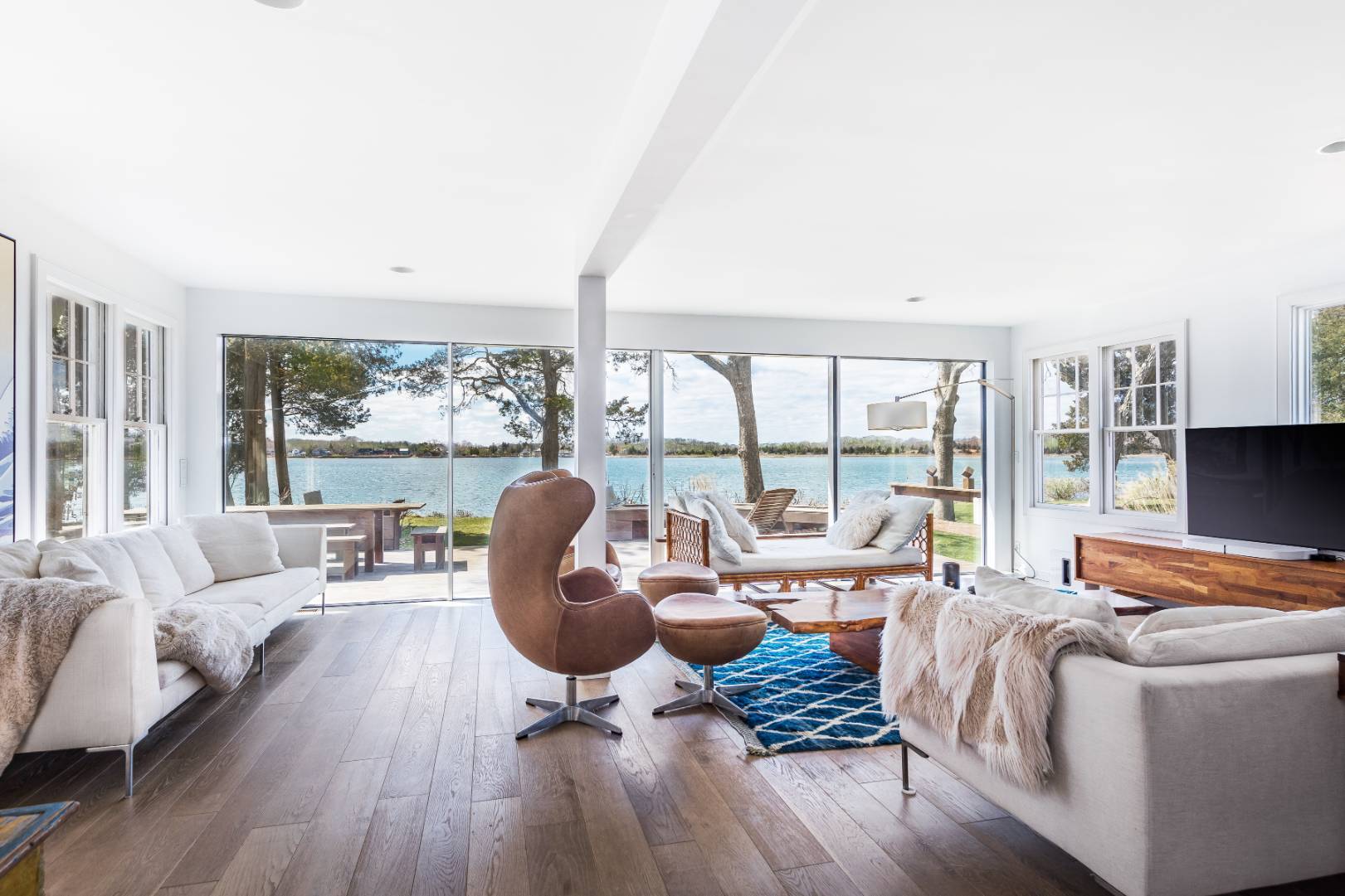 102 Towd Point Road Southampton, NY 11968 - Photo 7 of 38