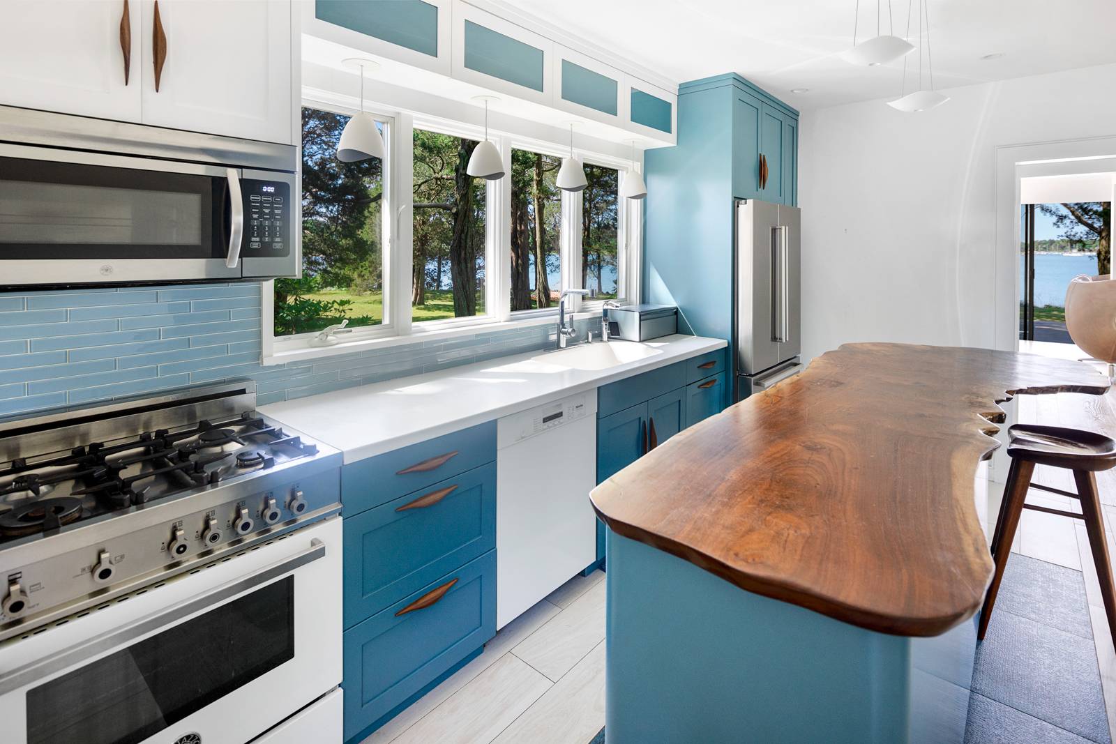 102 Towd Point Road Southampton, NY 11968 - Photo 10 of 38