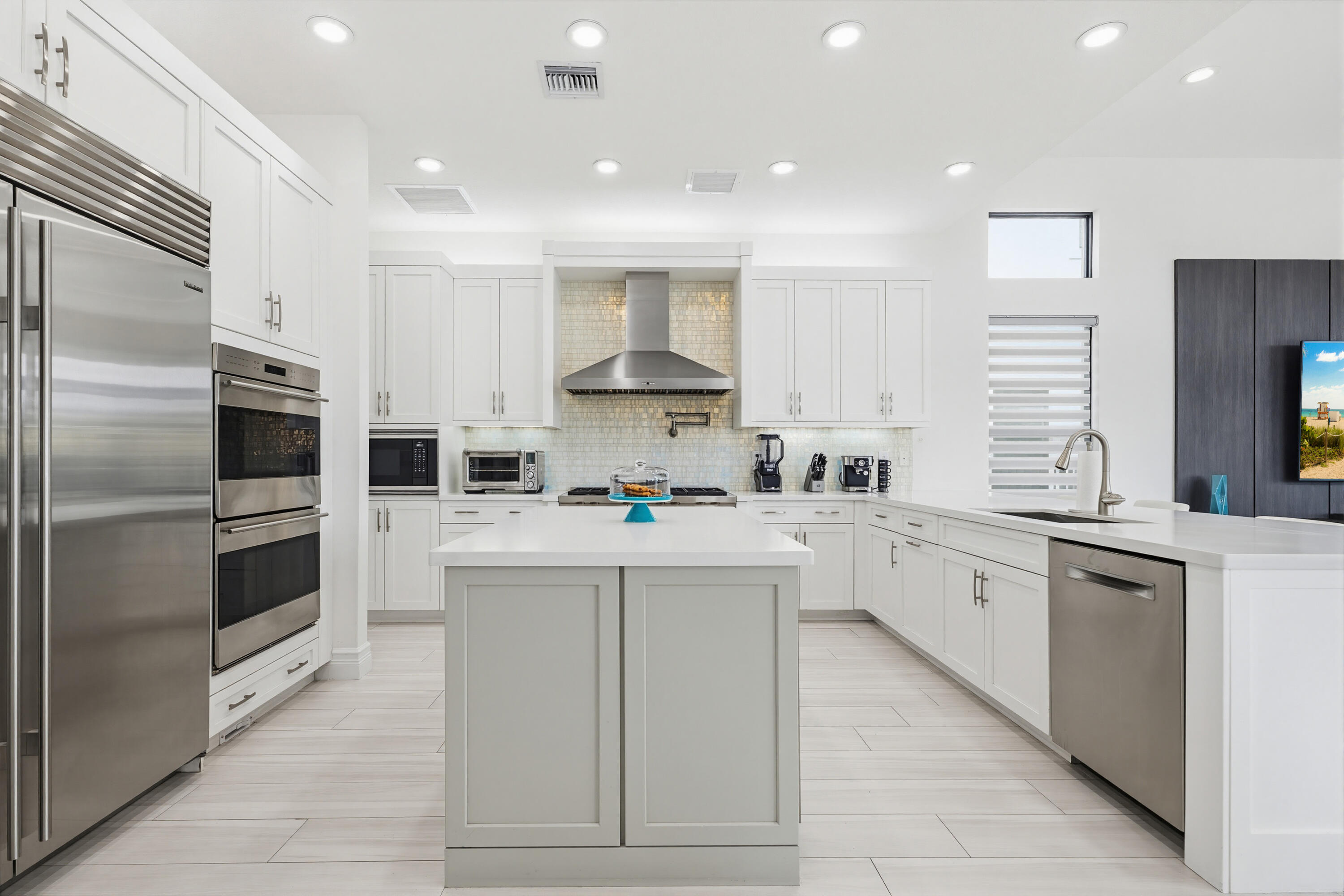 9801 Rennes Lane Delray Beach, FL 33446 - Photo 12 of 77 _1448167-HDR