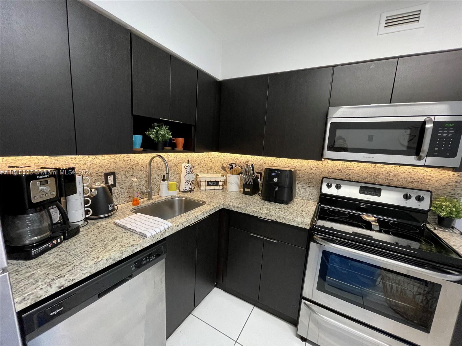5151 Collins Avenue, Unit 629 Miami Beach, FL 33140 - Photo 4 of 61