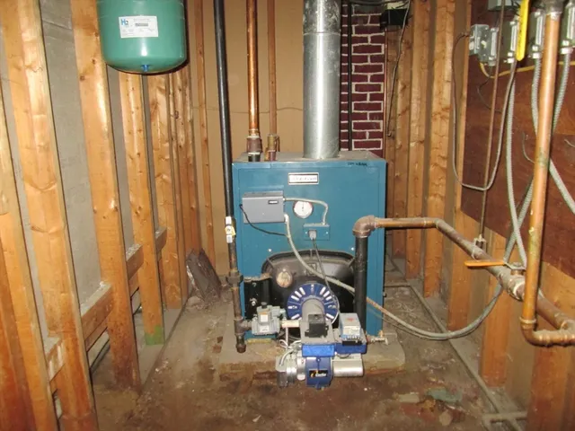 $1,950 | 5 Oberlin Street, Unit 2, Worcester, MA 01610