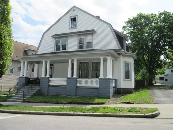 $1,950 | 5 Oberlin Street, Unit 2, Worcester, MA 01610