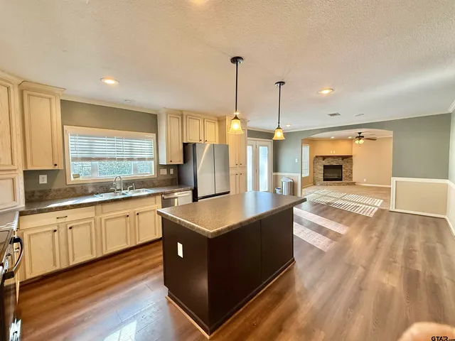 $1,950 | 258 Woodhue Drive, Bullard, TX 75757