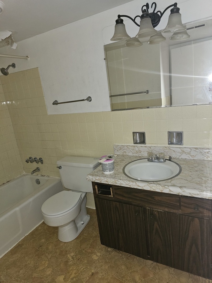 3101 Bernice Road, Unit 4 Lansing, IL 60438 - Photo 13 of 14