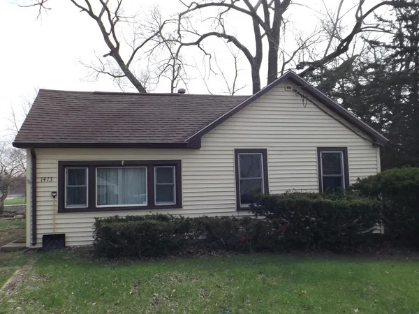 $69,900 | 1413 Avenue A, Rock Falls, IL 61071