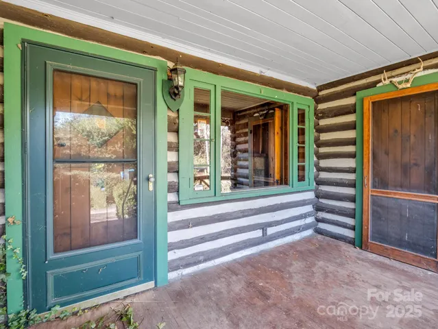 $325,000 | 541 Broadway Street, Hendersonville, NC 28739