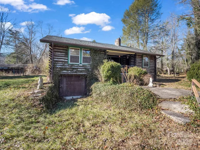 $325,000 | 541 Broadway Street, Hendersonville, NC 28739