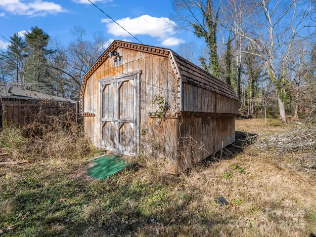 $325,000 | 541 Broadway Street, Hendersonville, NC 28739