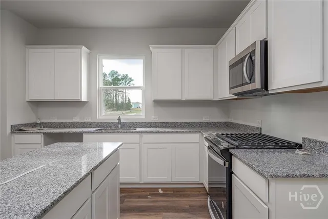 $394,615 | 345 Crosstown Avenue, Richmond Hill, GA 31324