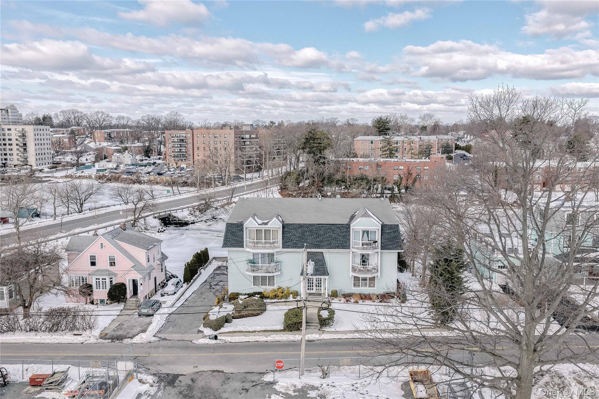 37 Harbor Lane, Unit 2C New Rochelle, NY 10805 - Photo 15 of 17 an aerial view of a city