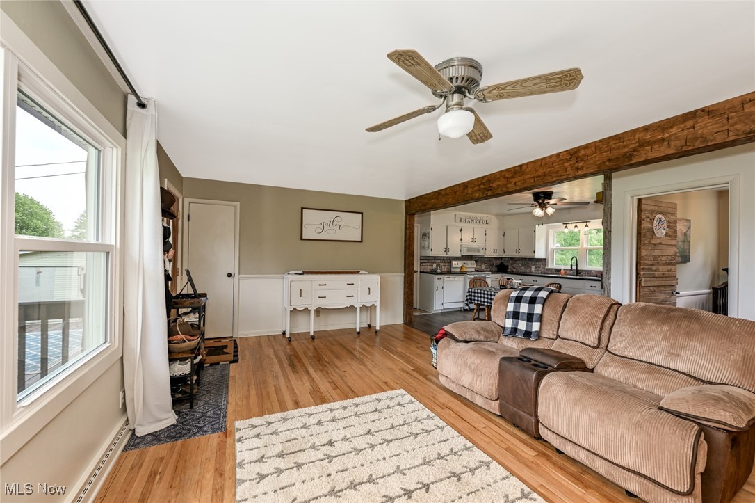 2150 Wise Road Green, OH 44720 - Photo 12 of 50 Living room