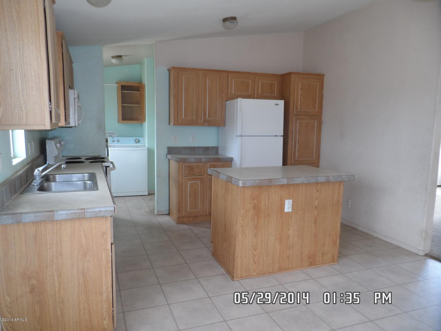 28859 North Roses Way Florence, AZ 85132 - Photo 3 of 9 Kitchen