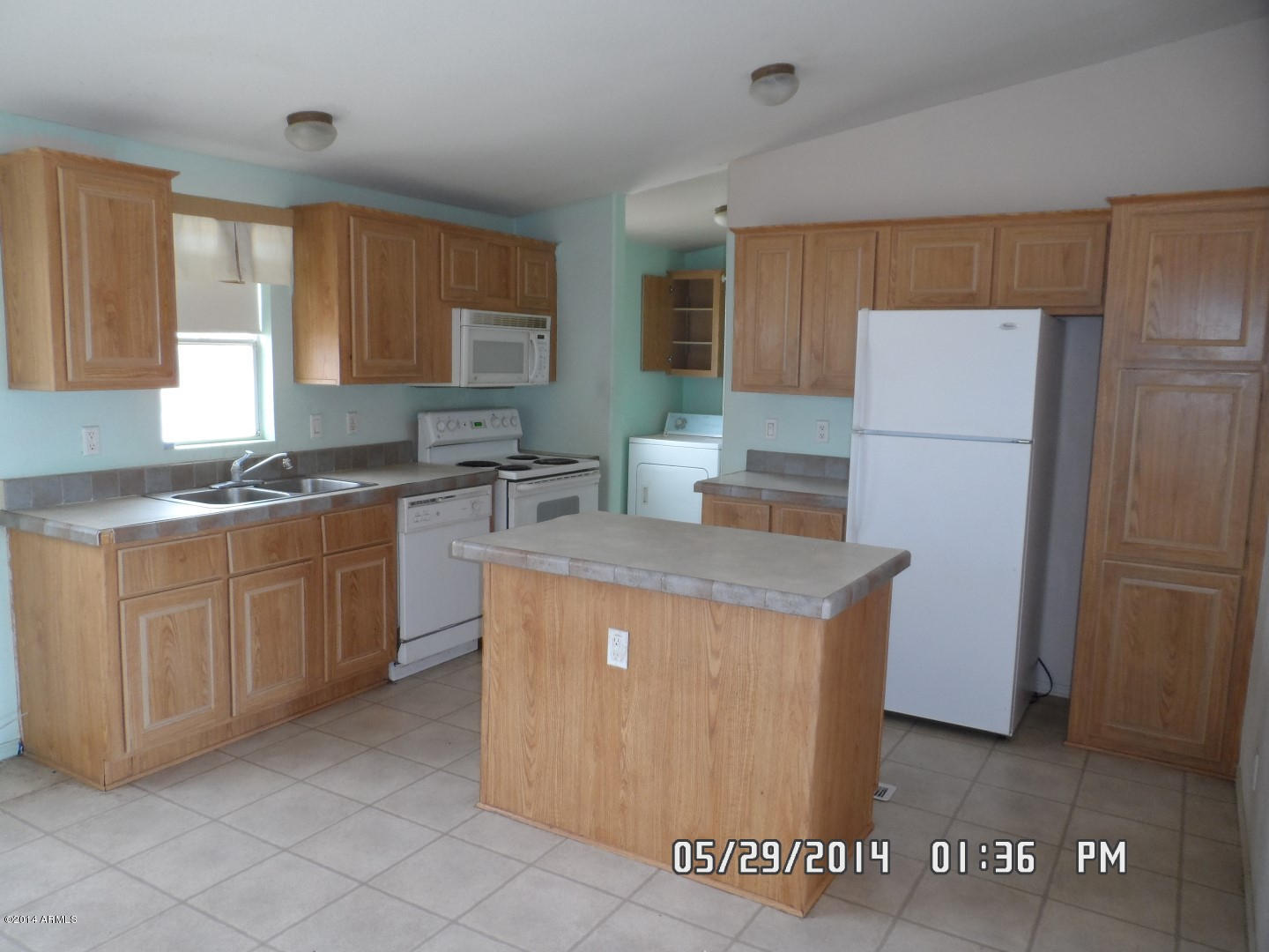 28859 North Roses Way Florence, AZ 85132 - Photo 4 of 9 Kitchen