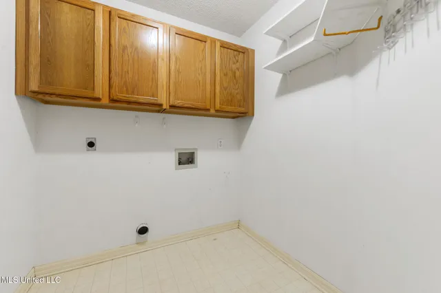 $259,900 | 552 Hanauma Court, Diamondhead, MS 39525