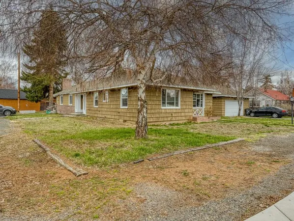 $284,000 | 425 West 1st Street, Merrill, OR 97633