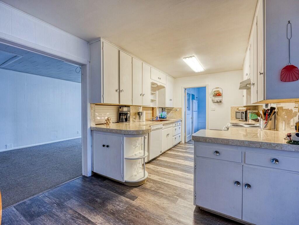 425 West 1st Street Merrill, OR 97633 - Photo 17 of 38 Polk St. Kitchen