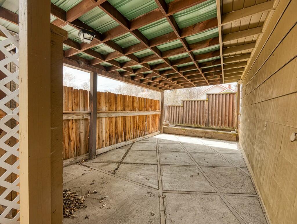 425 West 1st Street Merrill, OR 97633 - Photo 25 of 38 Polk St. Covered Patio