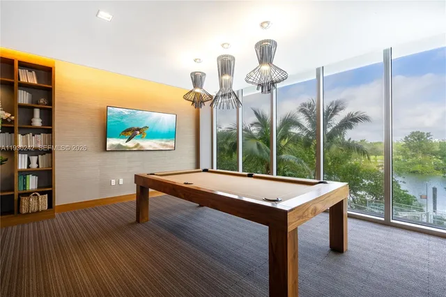 $975,000 | 16385 Biscayne Boulevard, Unit 2907, North Miami Beach, FL 33160