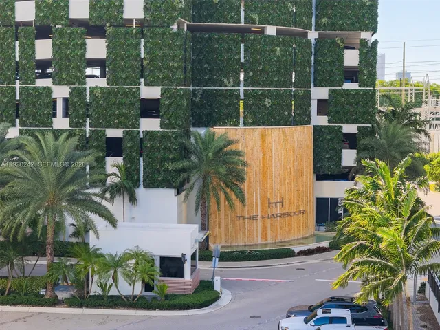 $975,000 | 16385 Biscayne Boulevard, Unit 2907, North Miami Beach, FL 33160