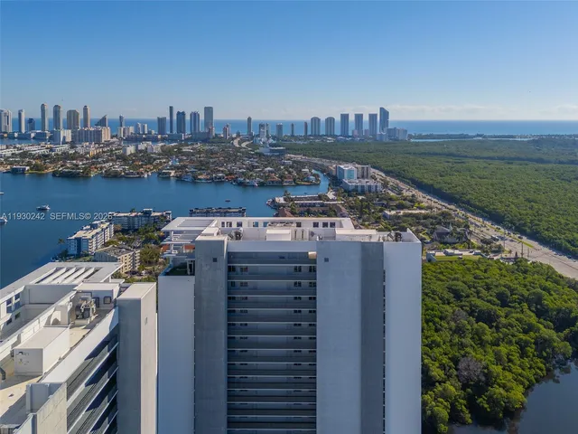 $975,000 | 16385 Biscayne Boulevard, Unit 2907, North Miami Beach, FL 33160