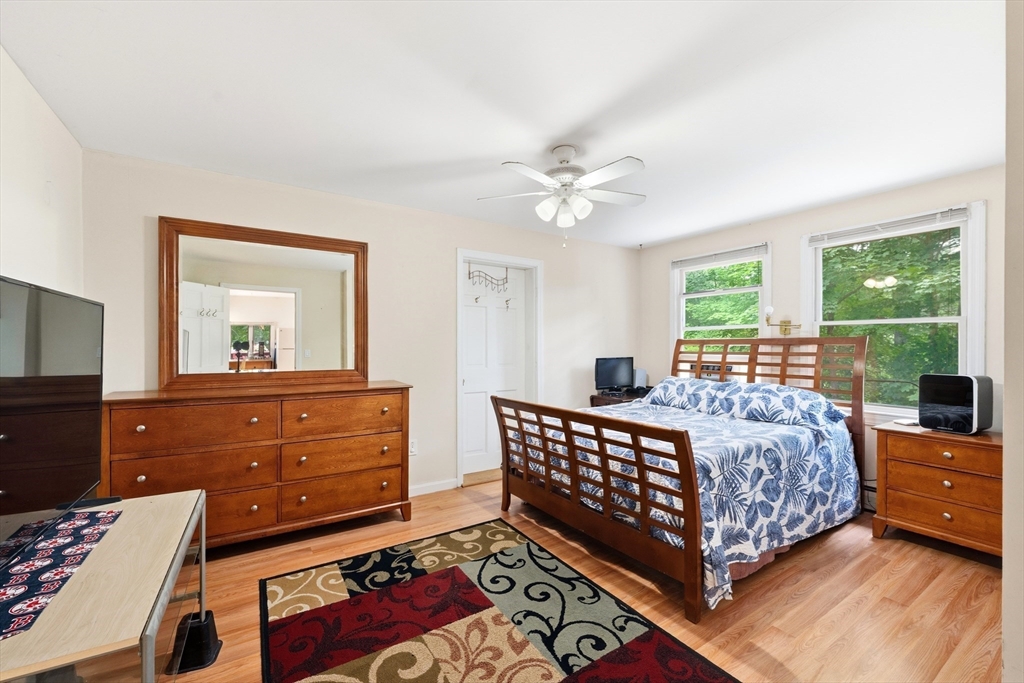 71 Warren Road Townsend, MA 01469 - Photo 9 of 34 Gallery Image 9