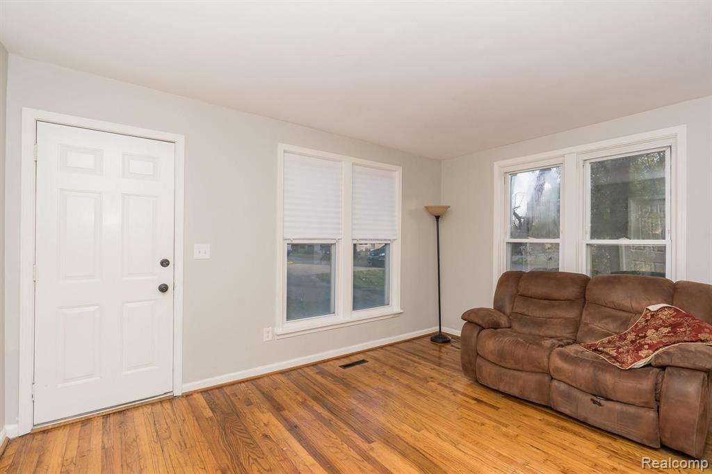2450 Gerald Avenue Rochester Hills, MI 48307 - Photo 6 of 24
