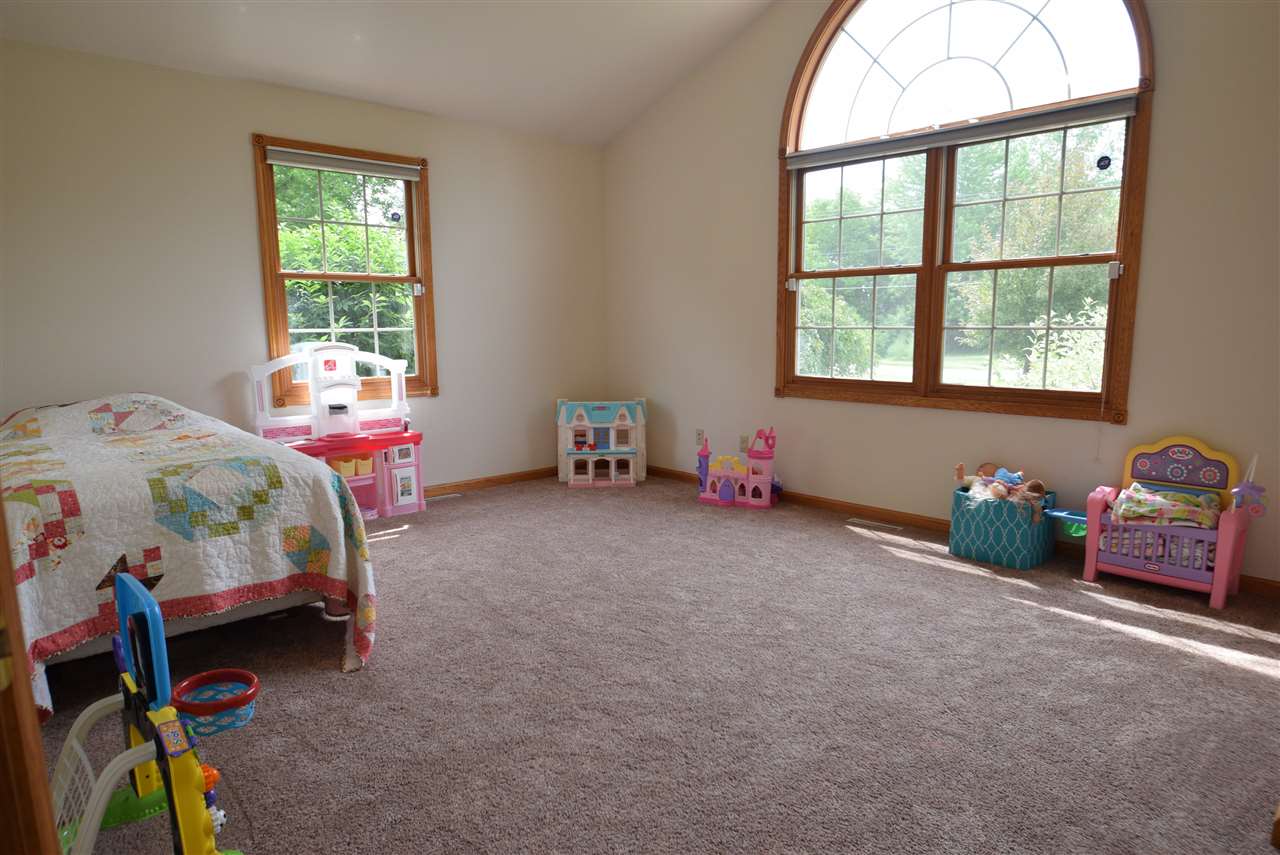 10280 Dice Road Freeland, MI 48623 - Photo 11 of 23