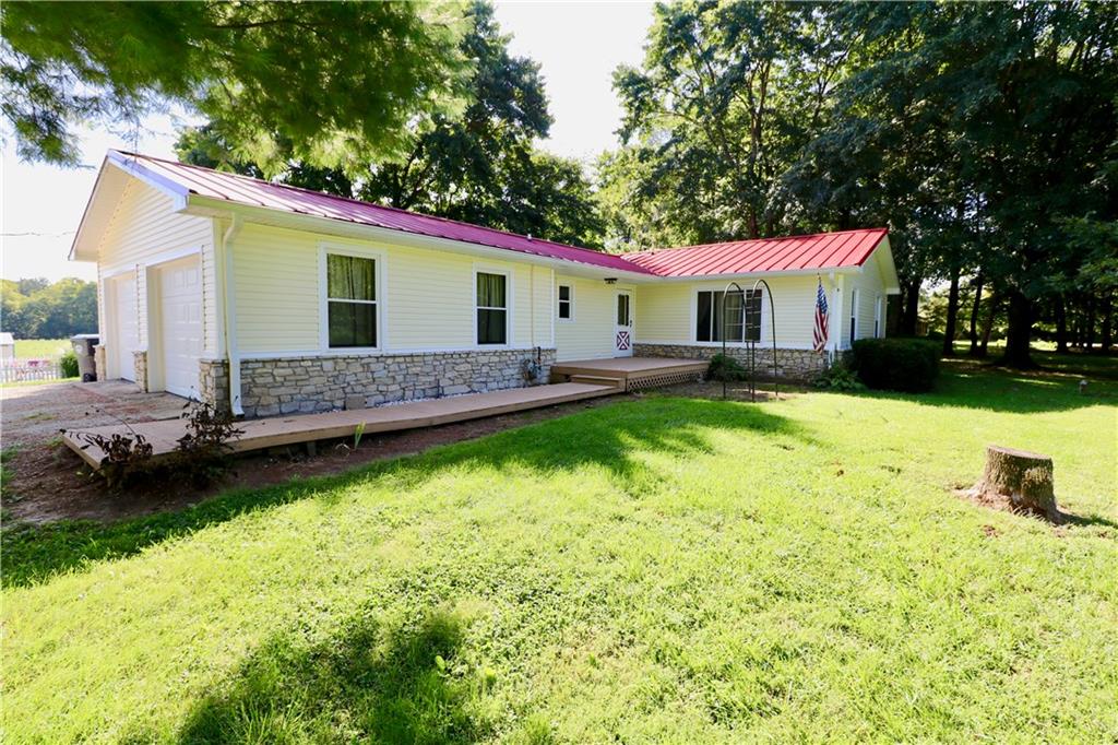 1945 Cope Road Martinsville, IN 46151 - Photo 1 of 48 Gallery Image 1