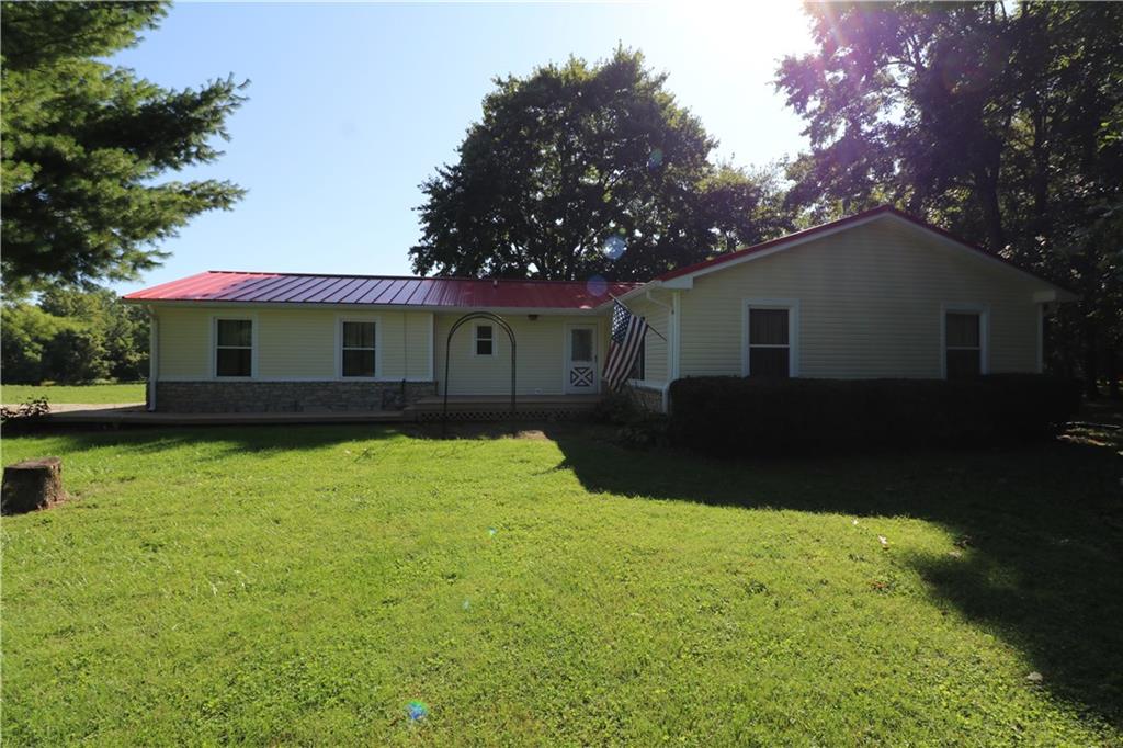 1945 Cope Road Martinsville, IN 46151 - Photo 2 of 48 Gallery Image 2