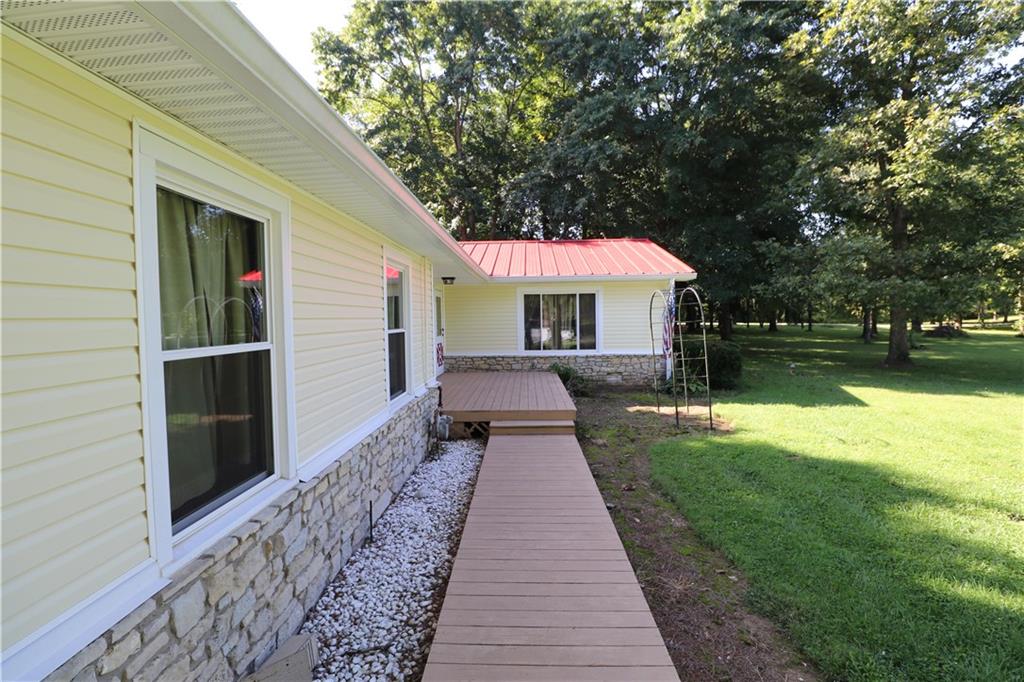 1945 Cope Road Martinsville, IN 46151 - Photo 3 of 48 Gallery Image 3
