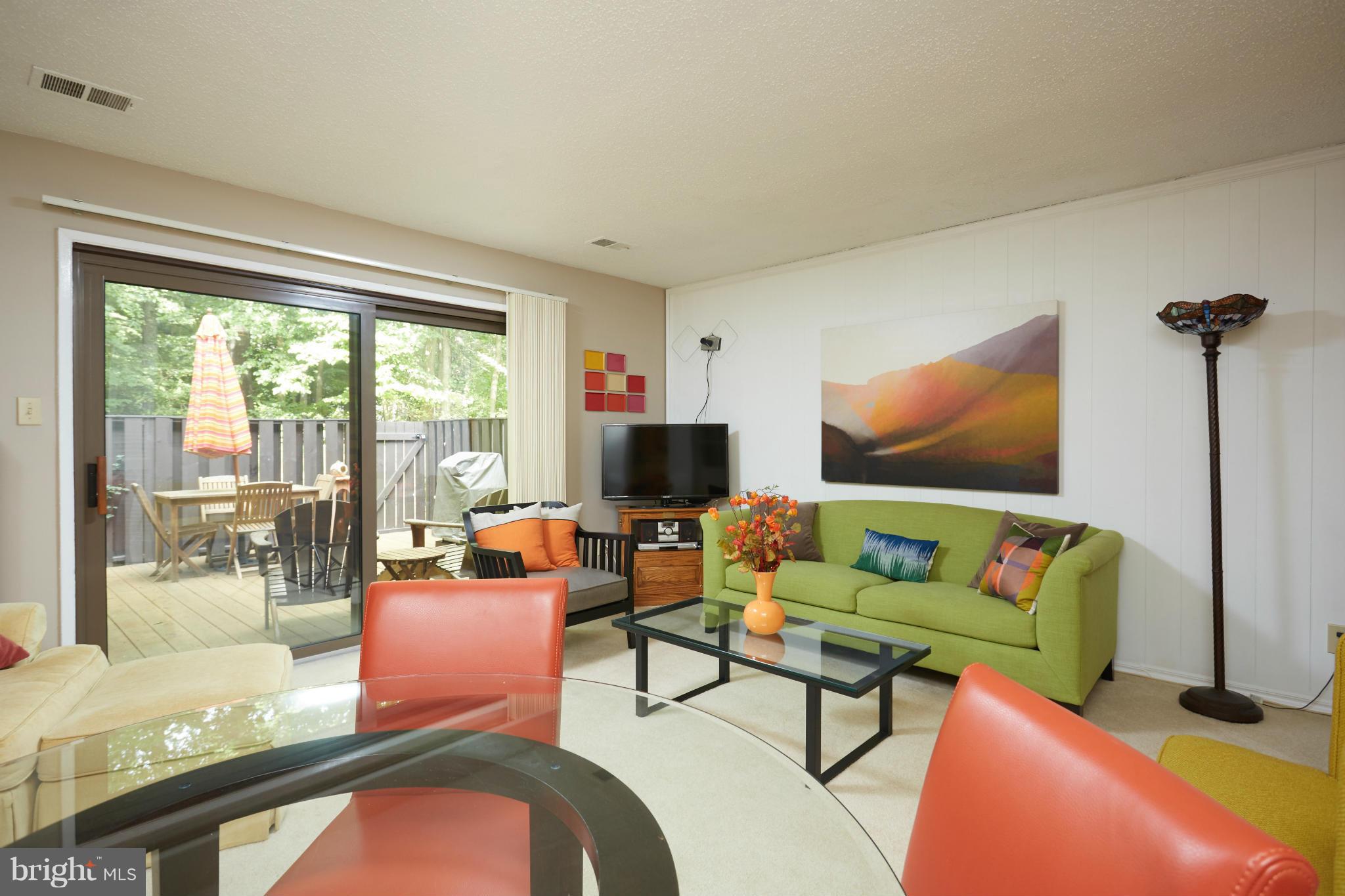 2267 Coppersmith Square Reston, VA 20191 - Photo 11 of 25 Living Room