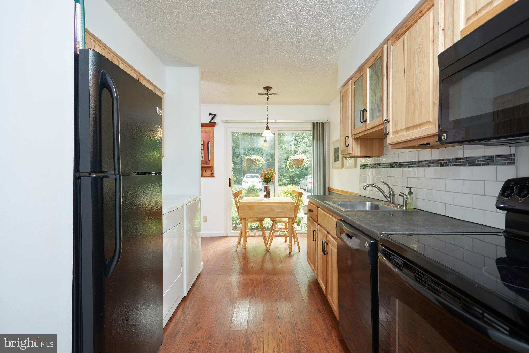 2267 Coppersmith Square Reston, VA 20191 - Photo 19 of 25 Kitchen