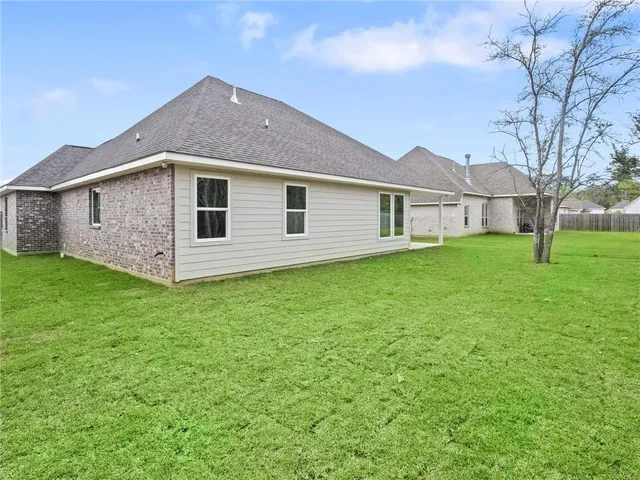 $374,900 | 72694 Robindale Drive, Covington, LA 70435