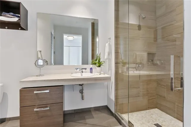 $520,000 | 45 Ivan Allen Jr Boulevard Northwest, Unit 2203, Atlanta, GA 30308