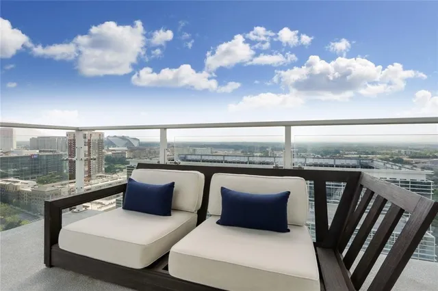 $520,000 | 45 Ivan Allen Jr Boulevard Northwest, Unit 2203, Atlanta, GA 30308