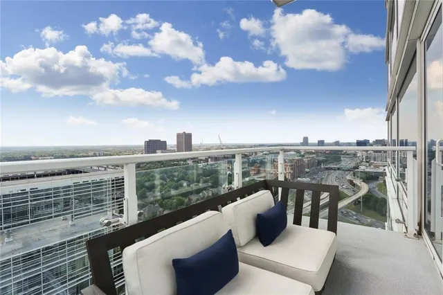 $520,000 | 45 Ivan Allen Jr Boulevard Northwest, Unit 2203, Atlanta, GA 30308