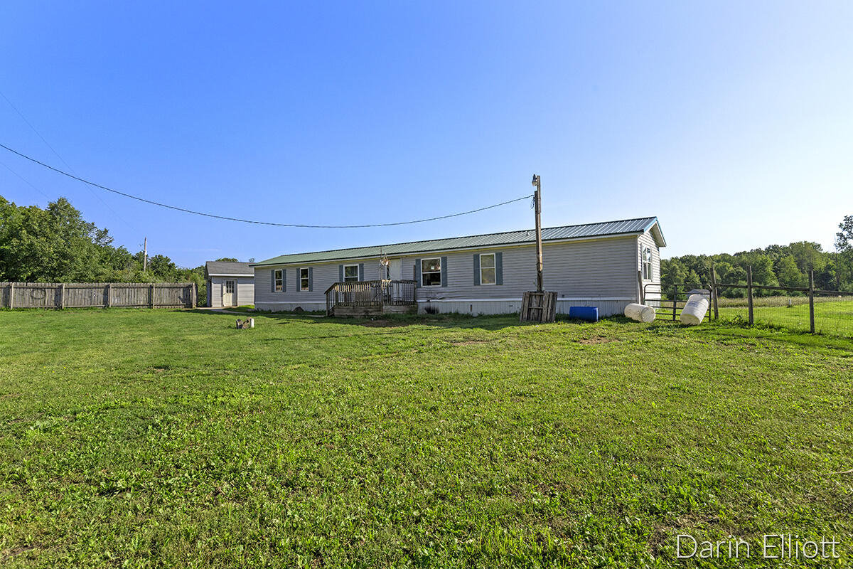 6350 Stedman Road Fenwick, MI 48834 - Photo 8 of 24 IMG_1003