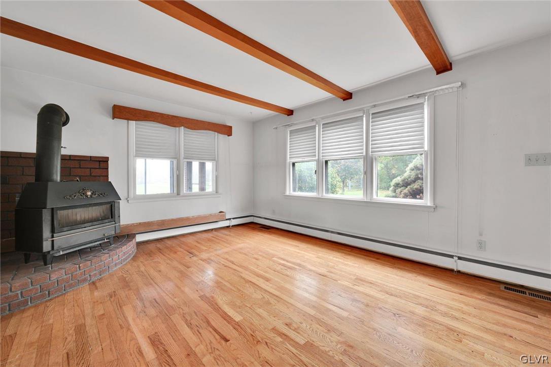 28 Werley Road Allentown, PA 18104 - Photo 4 of 32 Gallery Image 4