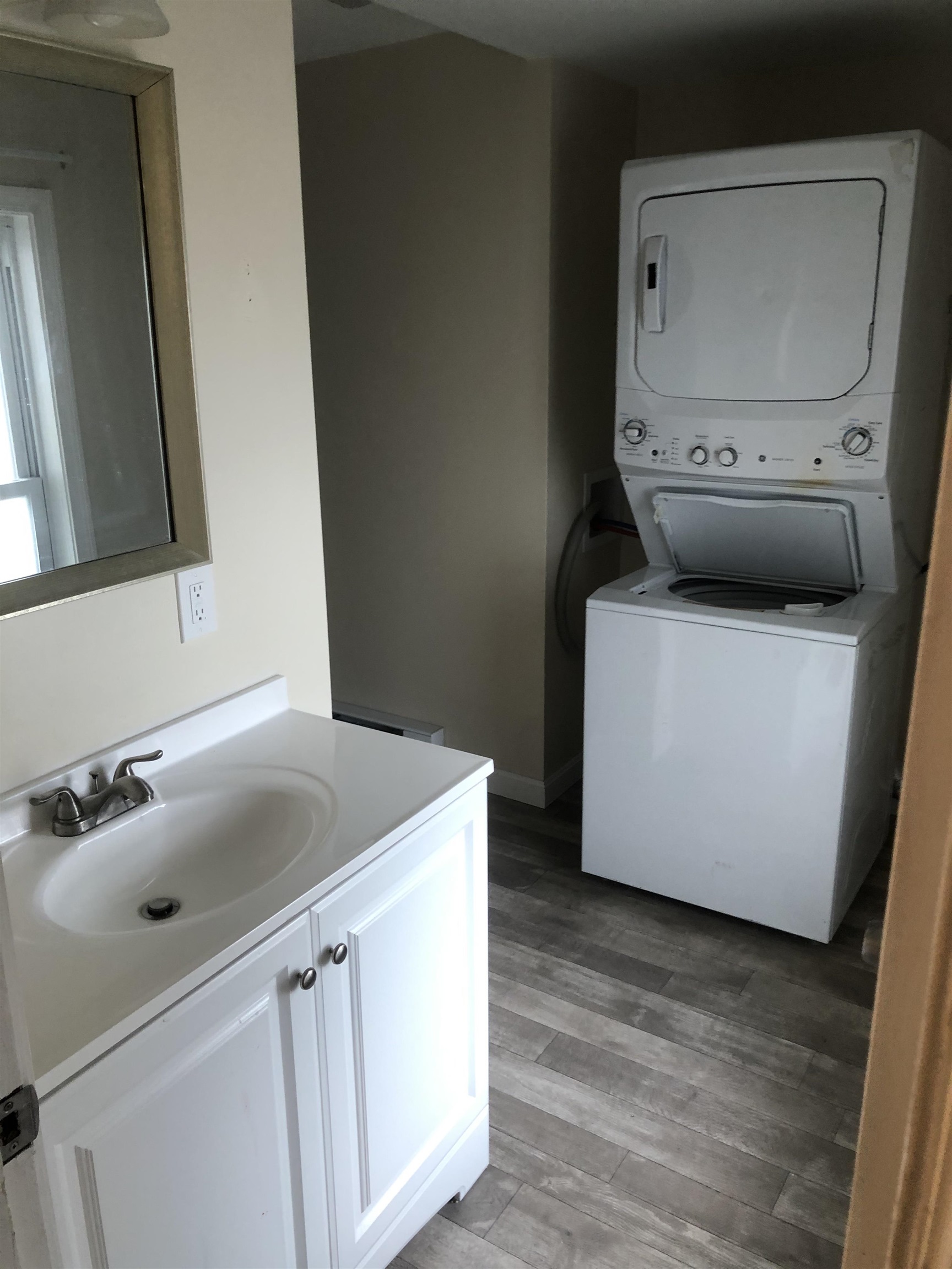 429 Cartier Street Manchester, NH 03102 - Photo 5 of 9