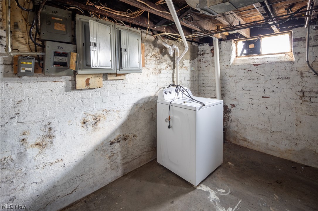 3661 Bosworth Road Cleveland, OH 44111 - Photo 18 of 27 Gallery Image 18