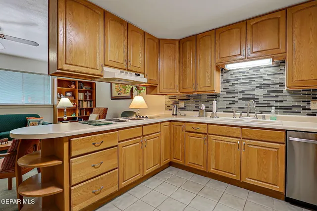 $329,000 | 313 Granada Avenue, El Paso, TX 79912