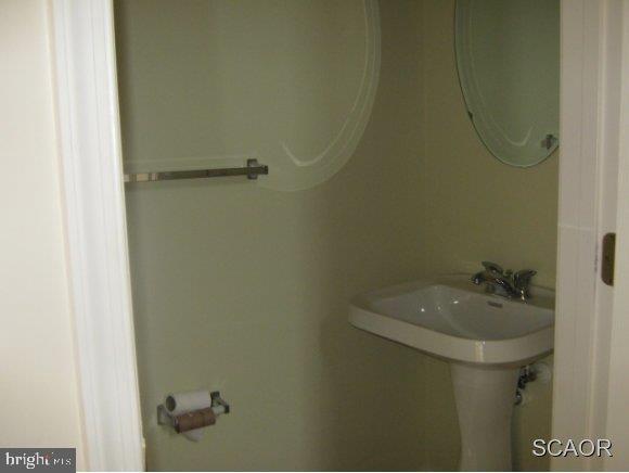 24 Calvert Street, Unit 62 Ocean View, DE 19970 - Photo 8 of 12 Gallery Image 8