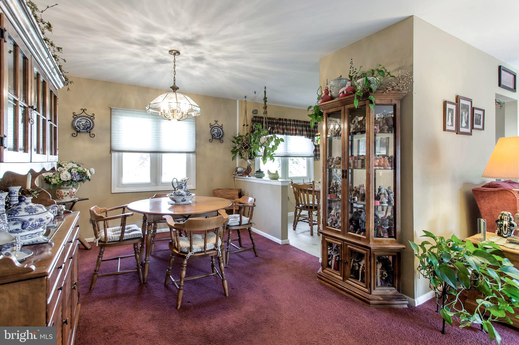 59 Trent Road Blackwood, NJ 08012 - Photo 4 of 25 Dining area